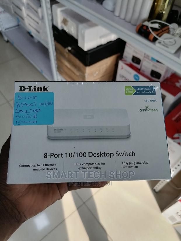 8 Port D Link Desktop Switch · Photo 3
