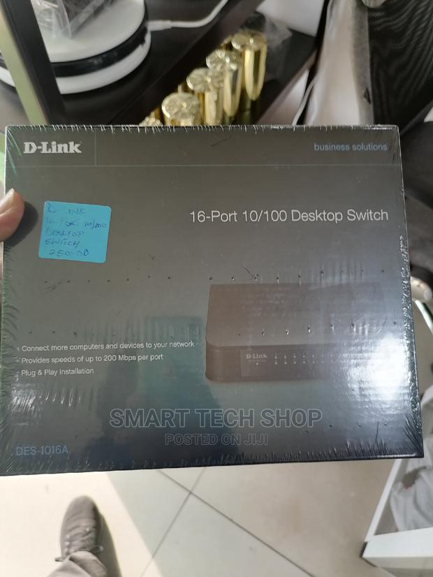 16 Port D Link Desktop Switch · Photo 1