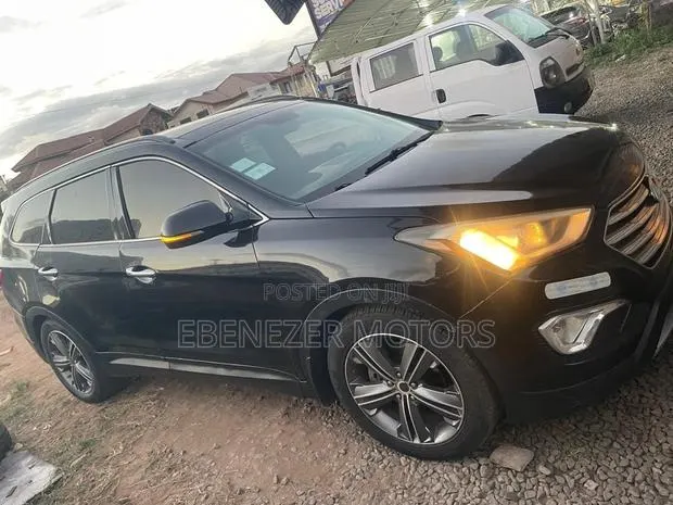 Hyundai Santa Fe 2016 Black · Photo 1