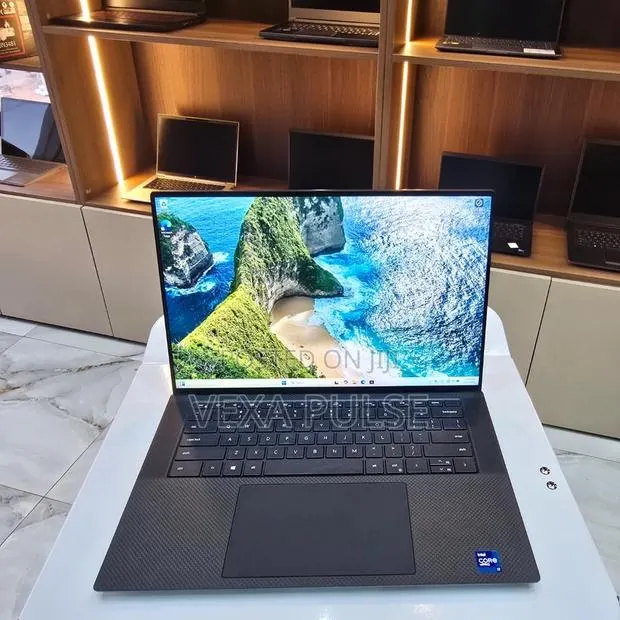 Laptop Dell Precision 5560 32GB Intel Core i7 SSD 512GB · Photo 1