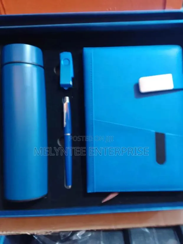 4in1 Corporate Set With Pen Drive for Souvenirs · Photo 1