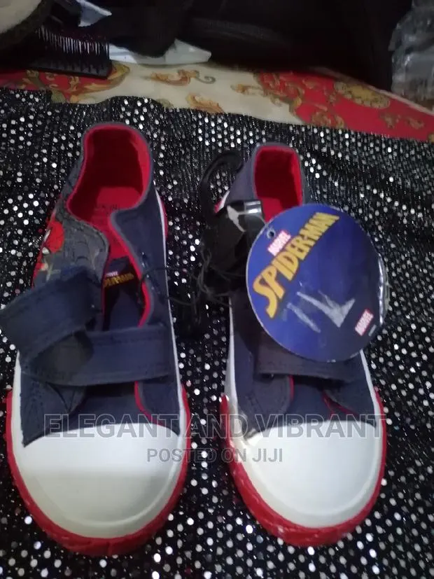 Kids Brand New Shoes From the UK, Spider Man Canvas · Photo 4