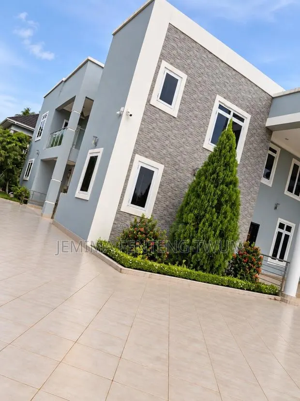 5bdrm House in Kuottam Estate, Oyarifa Mall Area for sale · Photo 1