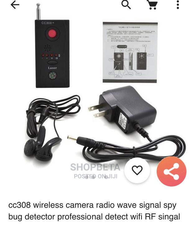 Bug Detectors · Photo 4