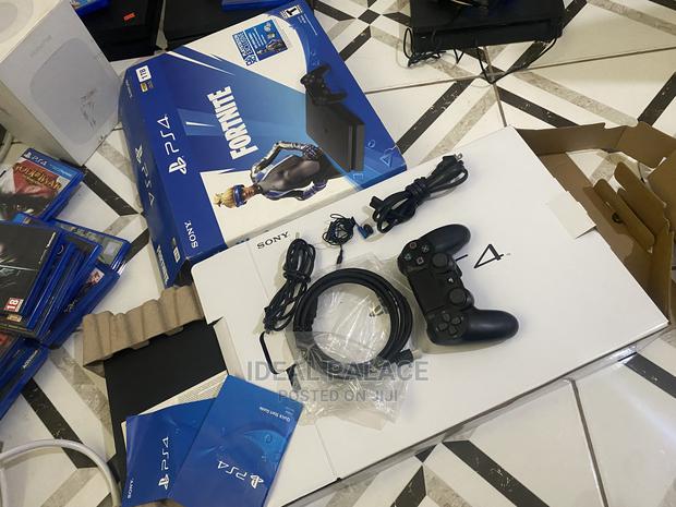 New Playstation 4 Slim With Complete Box · Photo 2