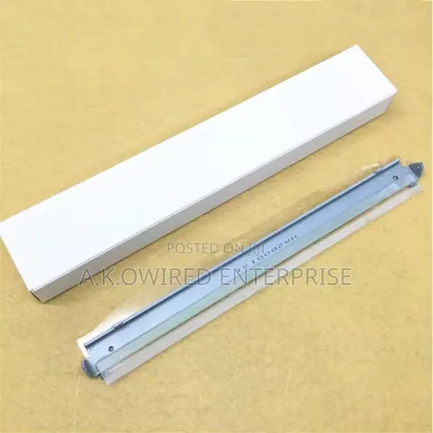 Transfer Belt Cleaning Blade Cm3530 Cp3520 Cp3525 500 Color M551 M570 · Photo 1