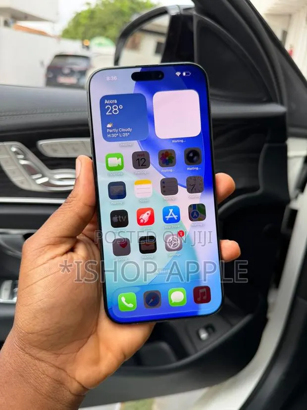 Apple iPhone 16 Pro Max 256 GB Black · Photo 1
