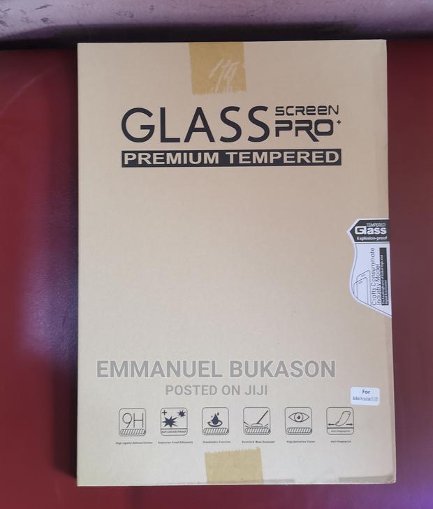 15inch Touch Bar Screen Protector · Photo 1