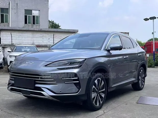 BYD Song Plus 2025 Silver · Photo 1