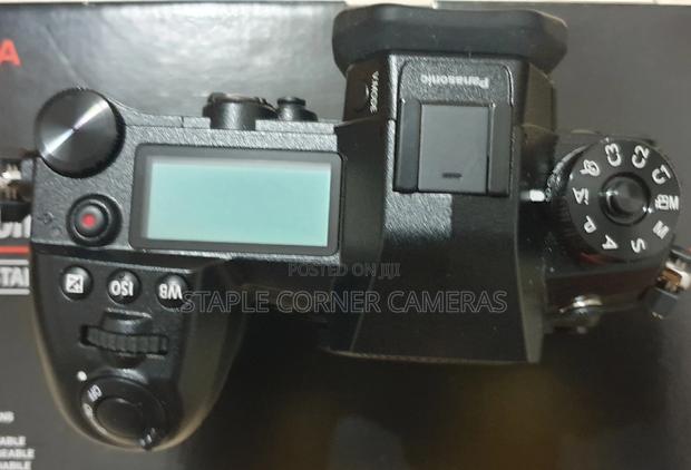 Panasonic Lumix DC-G9 Digital Camera + 14-42mm Lens · Photo 3