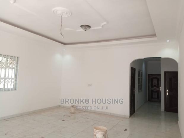 3bdrm House in Bronko Housing, Spintex for rent · Photo 6