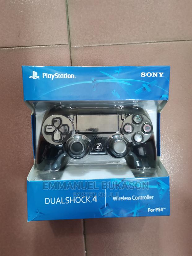 Ps4 Game Controller · Photo 2