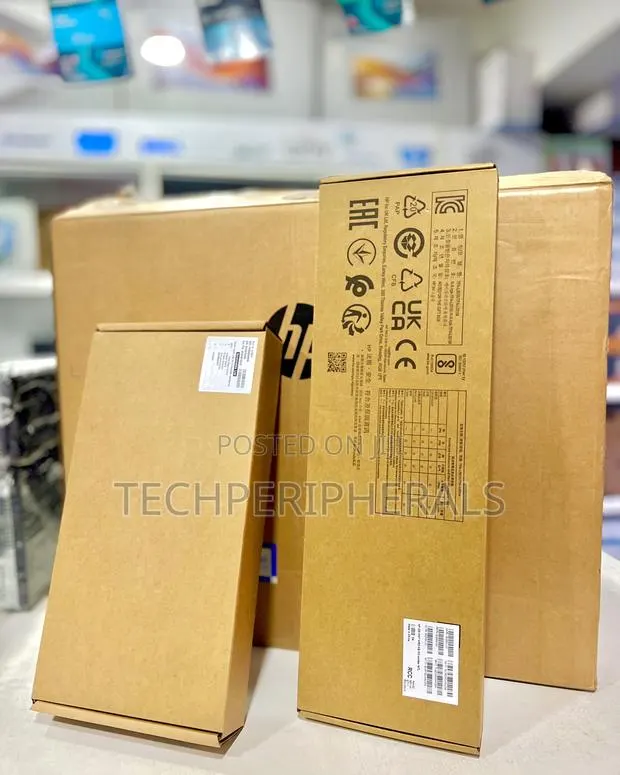 New Desktop Computer HP AiO 24 8GB Intel Core i5 HDD 1T · Photo 1