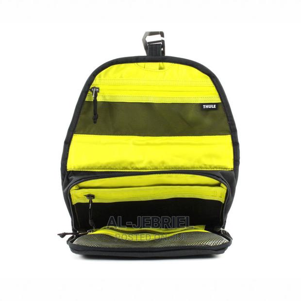 Thule Subterra Toiletry Bag TSTK-301 Dark Shadow · Photo 2