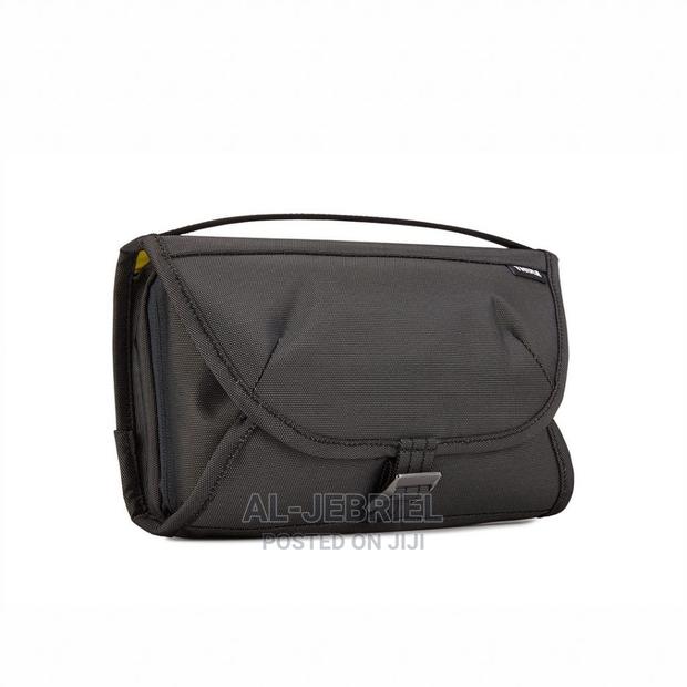 Thule Subterra Toiletry Bag TSTK-301 Dark Shadow · Photo 1