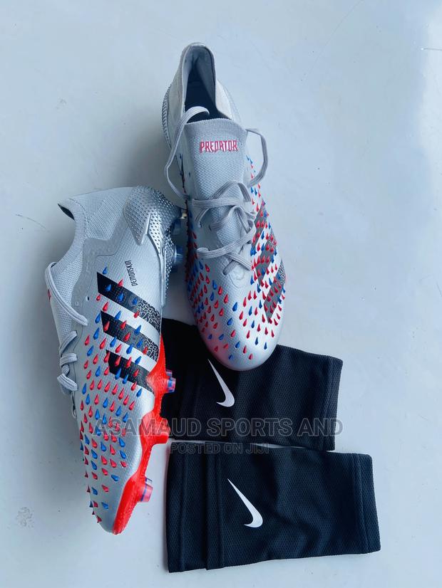 Original Adidas Predator Football Boot at Cool Price · Photo 2