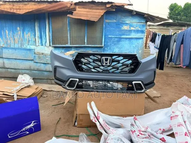 Honda CR-V Sport Hybrid (2023–2026), Front Bumper Complete Available · Photo 1