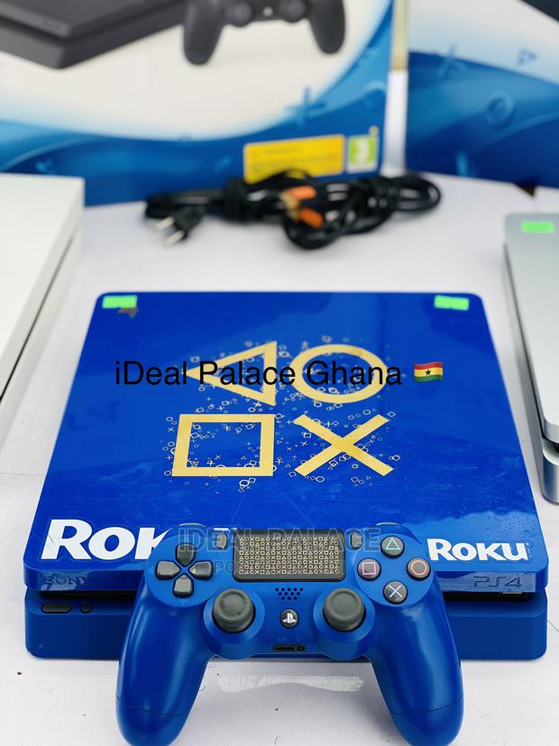 Playstation 4 Slim Limited Edition Blue · Photo 2