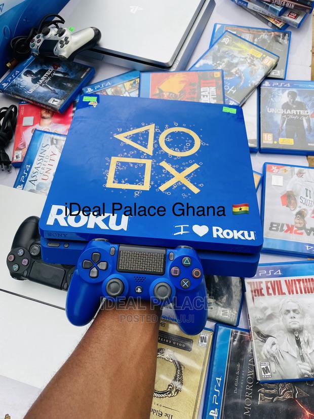 Playstation 4 Slim Limited Edition Blue · Photo 1
