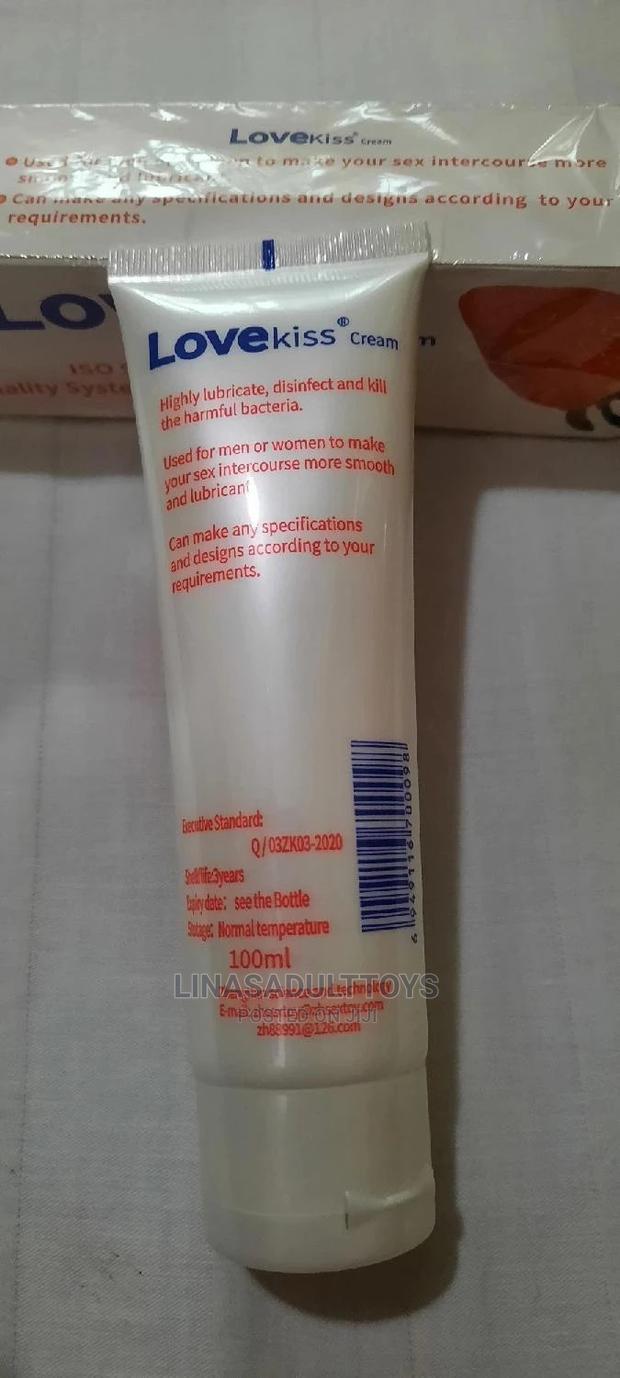 Strawberry Flavoured Lubricant · Photo 4