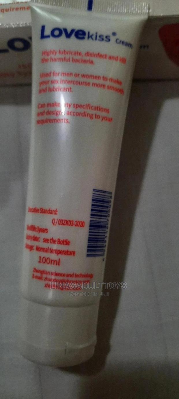 Strawberry Flavoured Lubricant · Photo 5