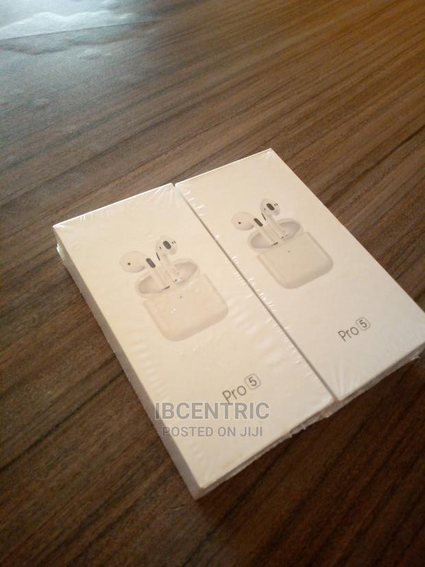 Pro 5 Wireless Earbuds · Photo 2