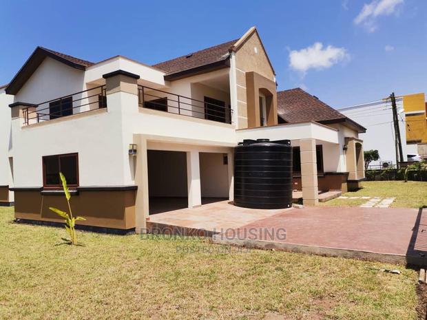 5bdrm House in Bronko Housing, Accra Metropolitan for rent · Photo 1