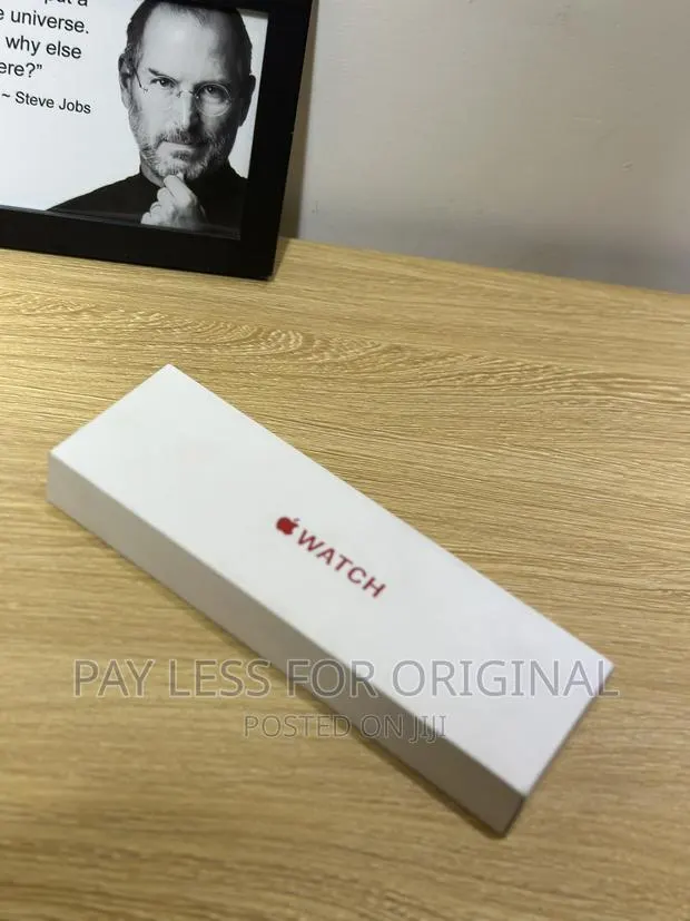 Apple Watch Series 9 45mm GPS + Cellular · Photo 1