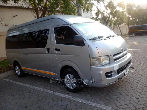 Vans for Rent? Ford Bus and Toyota Hiace · Photo 1