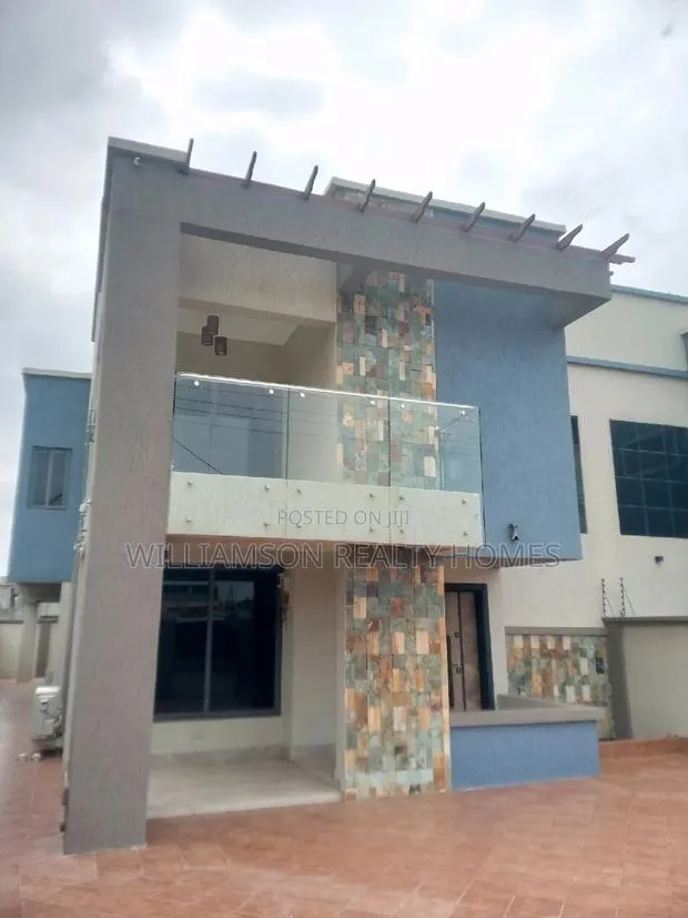 5bdrm House in Hfc Estate Area, Spintex for rent · Photo 1