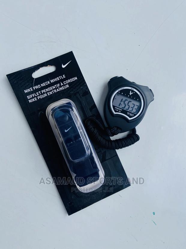 Original Stop Watch With Whistle at Cool Price · Photo 1