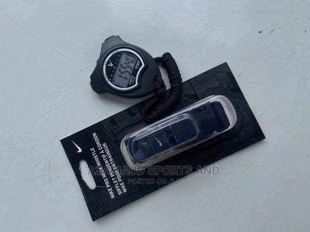 Original Stop Watch With Whistle at Cool Price · Photo 2