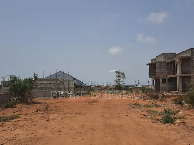 Full Plot 70x100ft-Tema Community 25,GHC150,000 · Photo 1