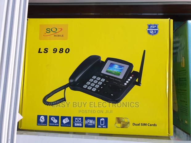 SQ 980 Dual Desk Phone · Photo 2
