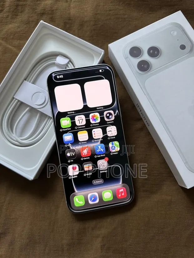 New Apple iPhone 17 Pro Max 512 GB Silver · Photo 1