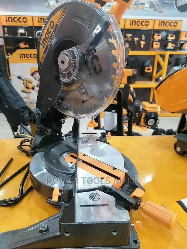 Mitre SAW 10" 1800W · Photo 1