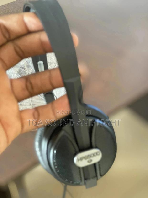 Behringer Hps5000 Closed-Type Studio Headphones Black · Photo 5