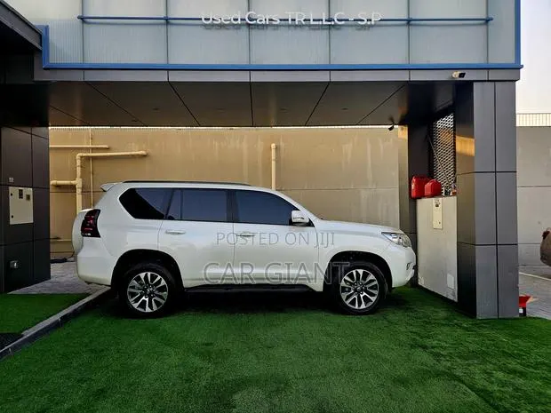 Toyota Land Cruiser Prado 4.0 Petrol GX-R 2022 White · Photo 1