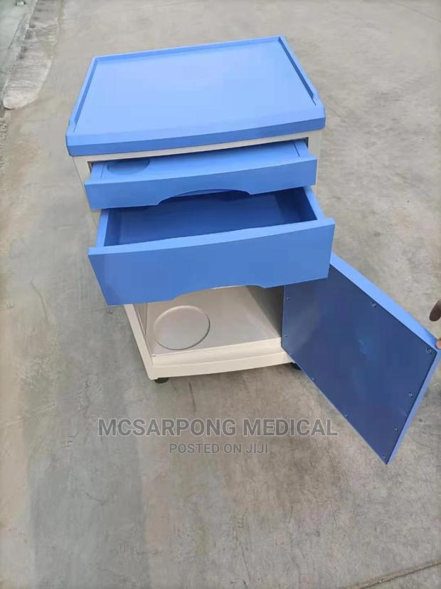 Lockable Bedside Cabinets (With Movable Castors) · Photo 3