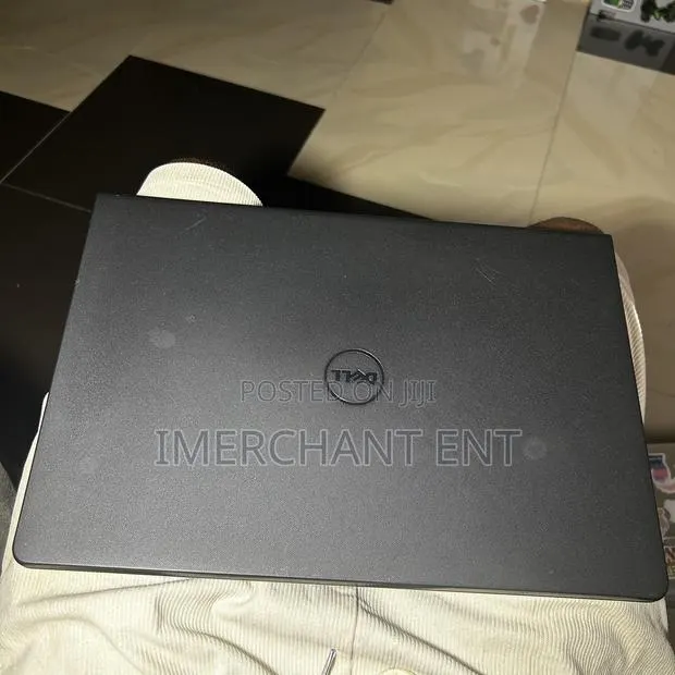 Laptop Dell Inspiron 15 3000 8GB Intel Core i3 HDD 1T · Photo 1