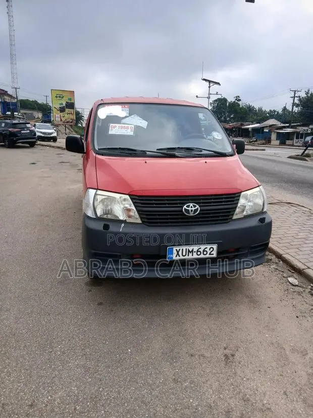 Toyota HiAce 2007 Red · Photo 1