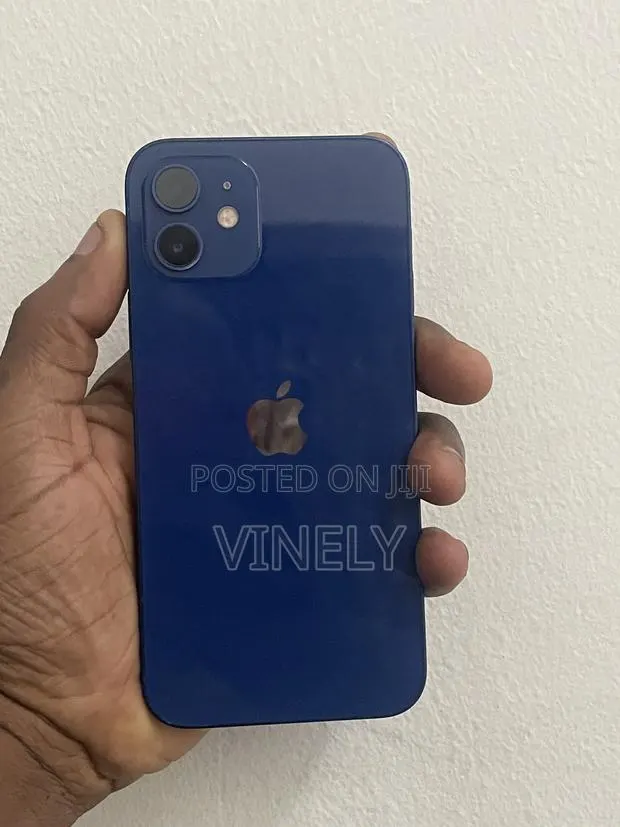 Apple iPhone 12 128 GB Blue · Photo 1