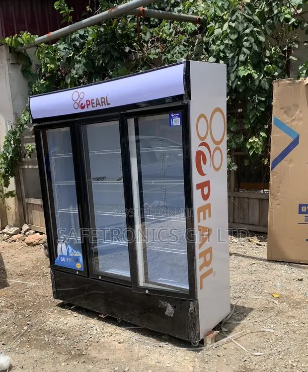 Original Glass 3 Doors Display Pearl PVC-150 Fridge · Photo 1