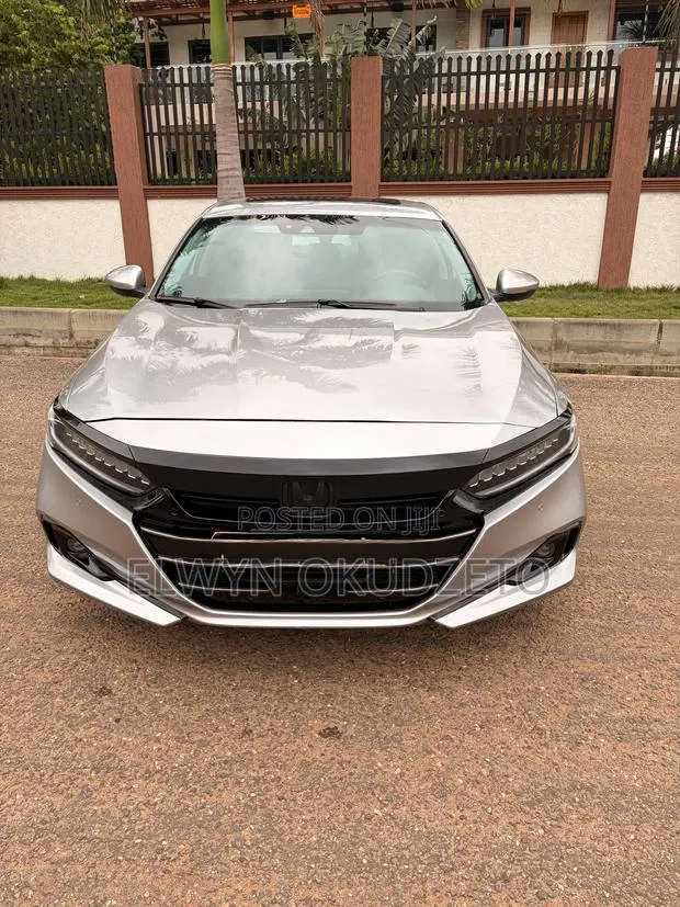 Honda Accord Touring 2.0T 2021 Silver · Photo 1