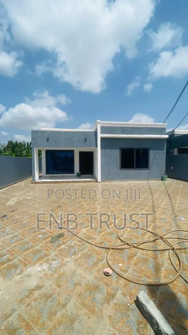 3bdrm House in Amormorley Junction, Pokuase for sale · Photo 1