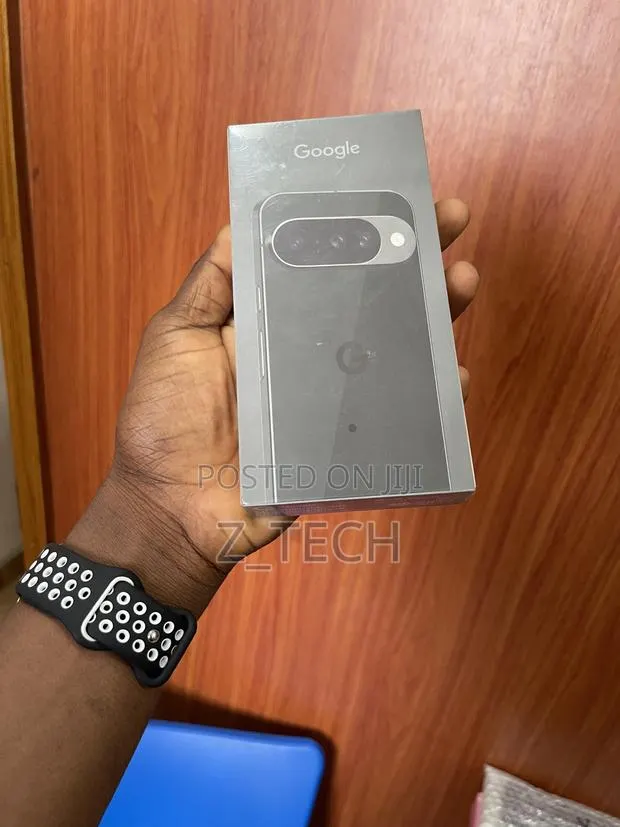 New Google Pixel 10 128 GB Black · Photo 1