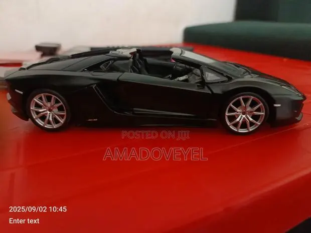 Lamborghini Aventador Toy Car · Photo 1