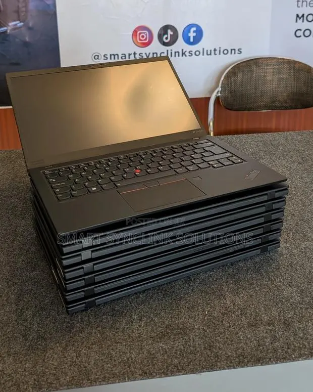 Laptop Lenovo ThinkPad X1 Carbon 8GB Intel Core i5 SSD 256GB · Photo 1
