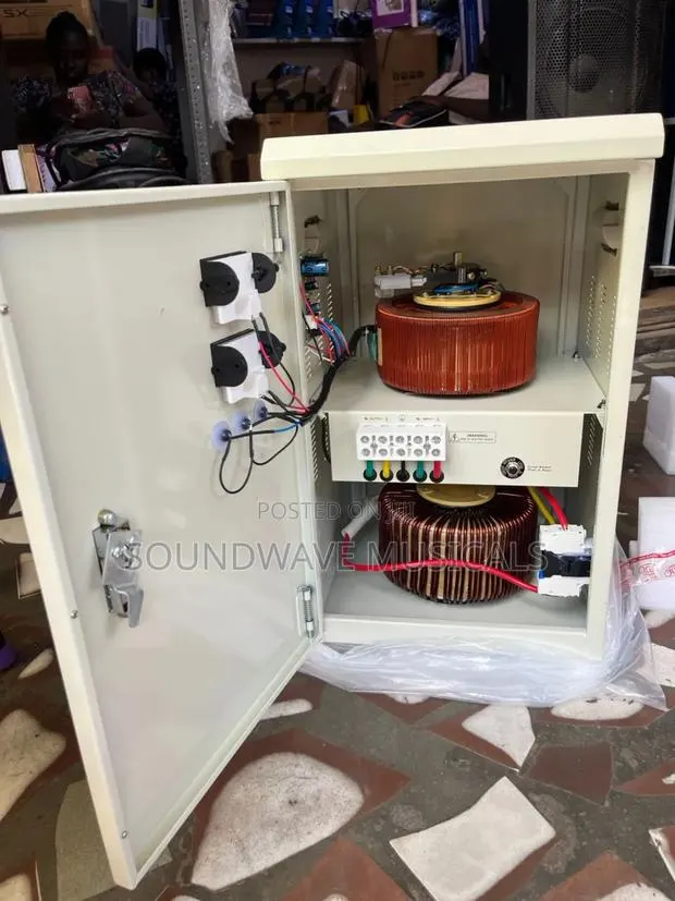 Powerlink Ar 10000 Automatic Valtage Stabilizer · Photo 1