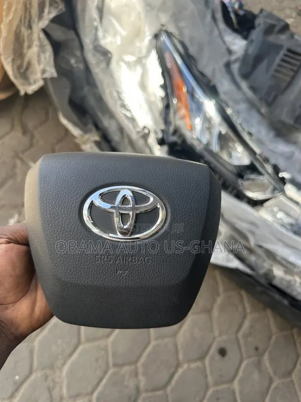 Toyota Highlander 2020 2021 2022 2023 2024 Steering Airbag Cover USA · Photo 1